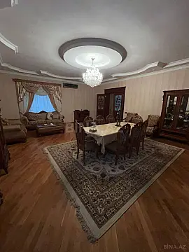 Satılır 7 otaqlı həyət evi 335 m²