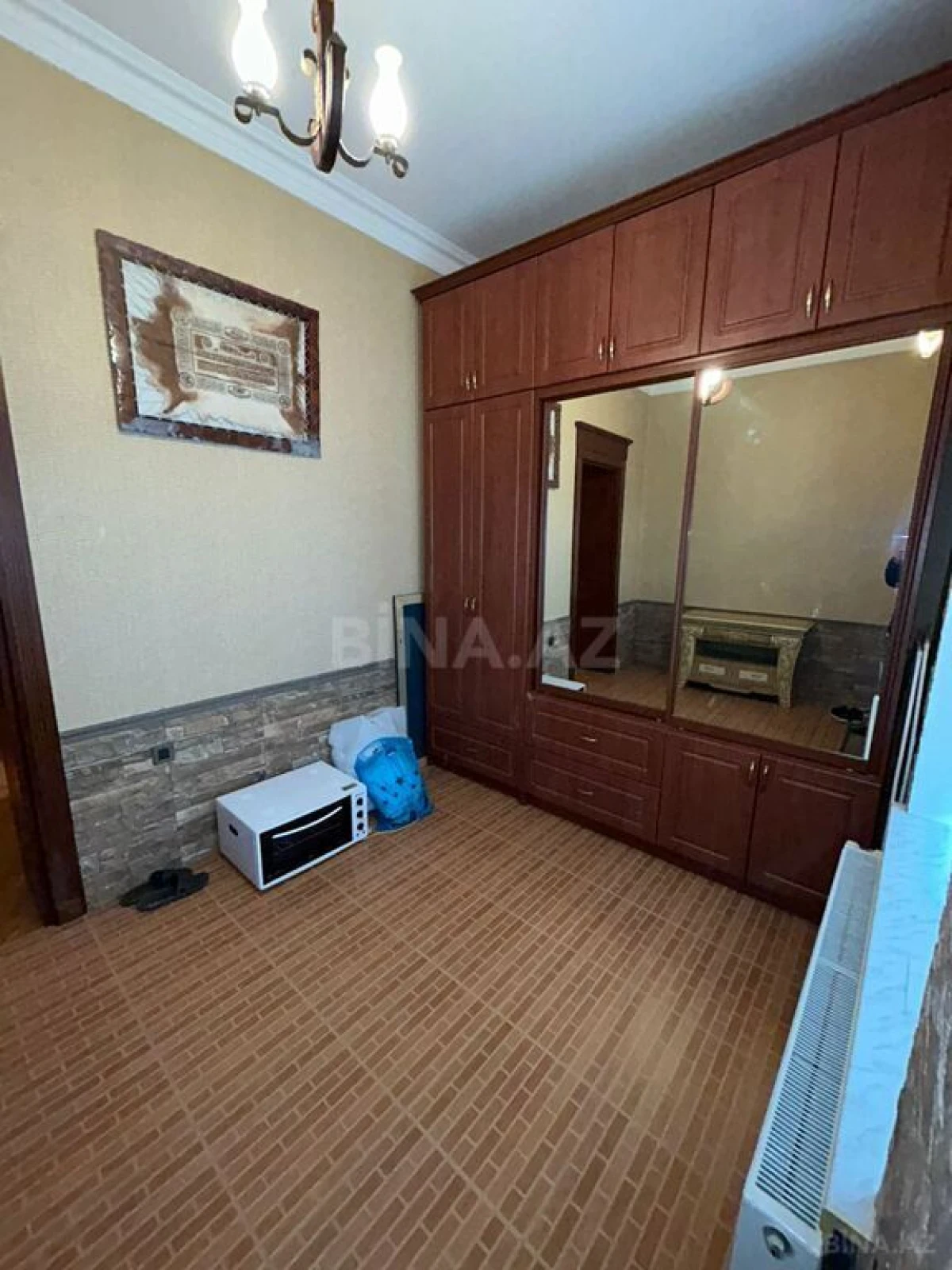 Satılır 7 otaqlı həyət evi 335 m²