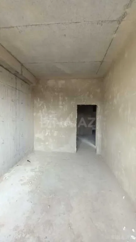 Satılır 3 otaqlı mənzil 135 m²