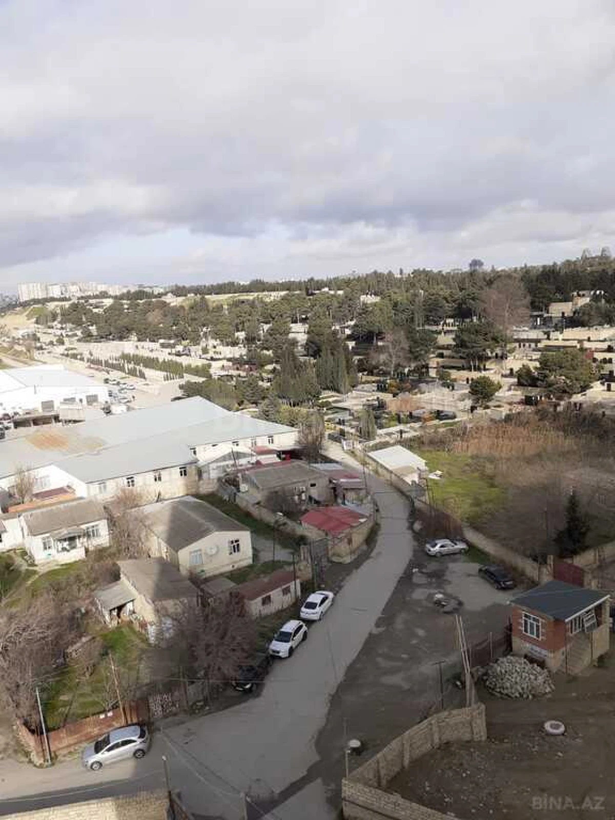 Satılır 3 otaqlı mənzil 135 m²