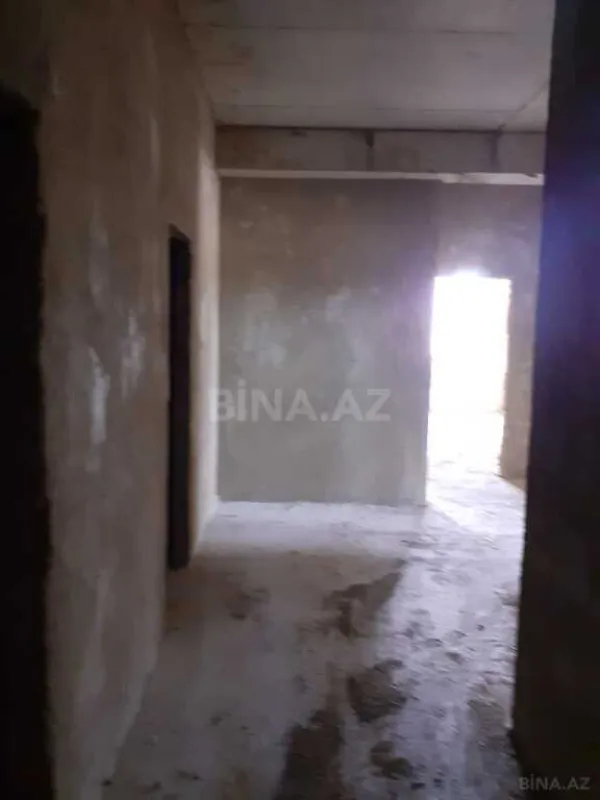 Satılır 3 otaqlı mənzil 135 m²