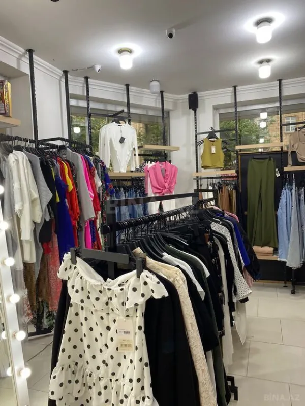 Satılır obyekt 100 m²