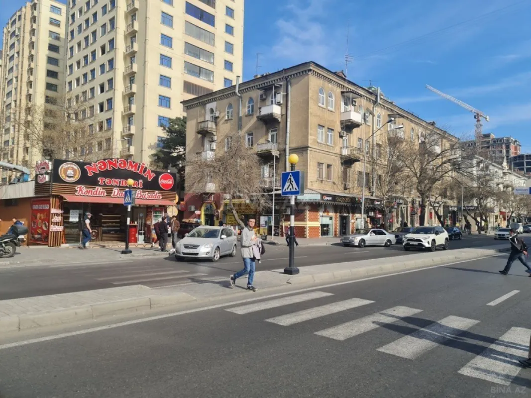 Satılır obyekt 100 m²