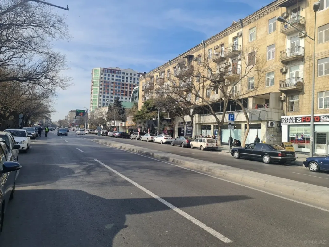 Satılır obyekt 100 m²