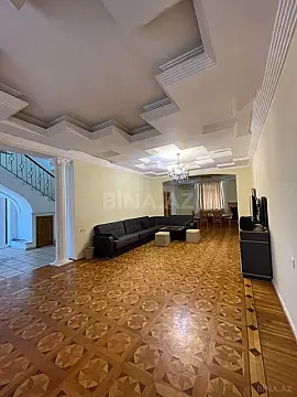 Satılır 5 otaqlı həyət evi 400 m²