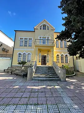 Satılır 5 otaqlı həyət evi 400 m² — Bakı, Badamdar 5 otaq 400.00 m²