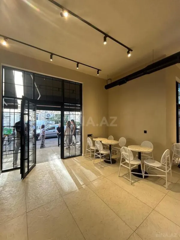 Satılır obyekt 180 m²