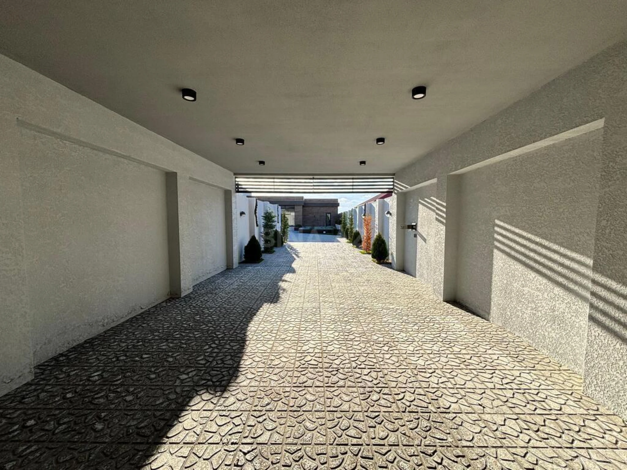 Satılır 4 otaqlı həyət evi 180 m²