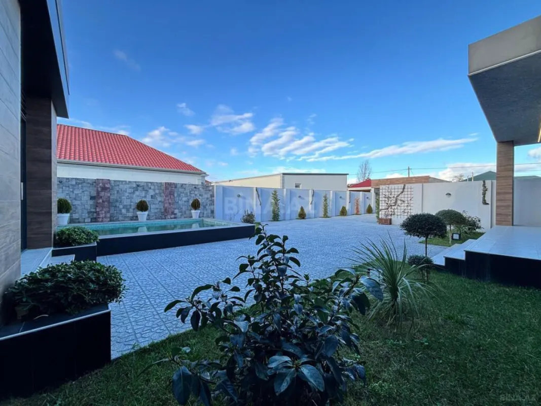 Satılır 4 otaqlı həyət evi 180 m²