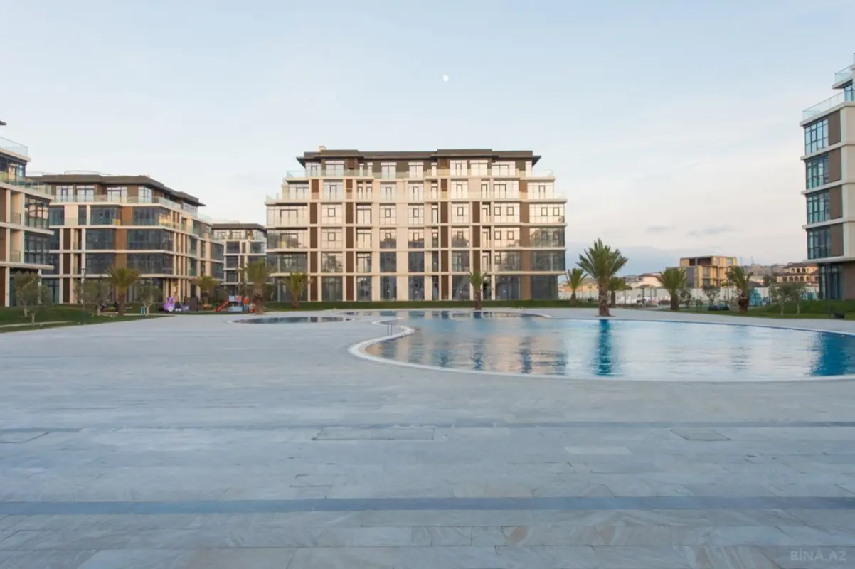 Satılır 3 otaqlı mənzil 93 m²