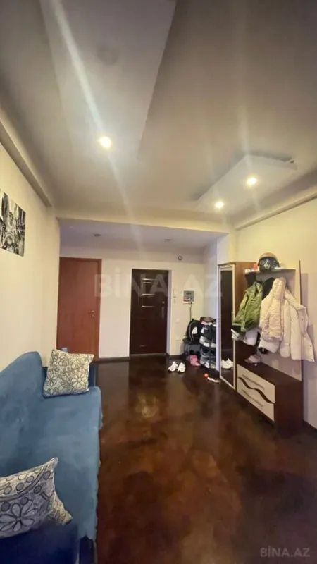 Satılır 3 otaqlı mənzil 140 m²