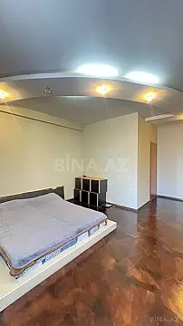 Satılır 3 otaqlı mənzil 140 m²