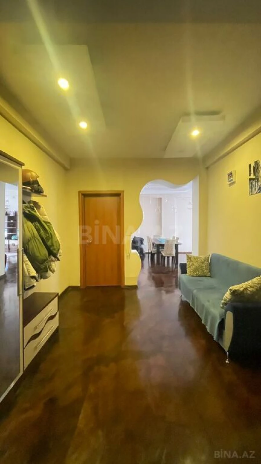 Satılır 3 otaqlı mənzil 140 m²