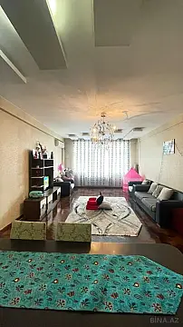Satılır 3 otaqlı mənzil 140 m²