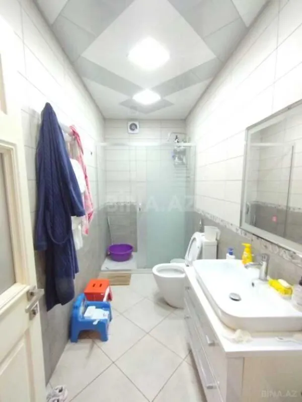 Satılır 10 otaqlı həyət evi 440 m²