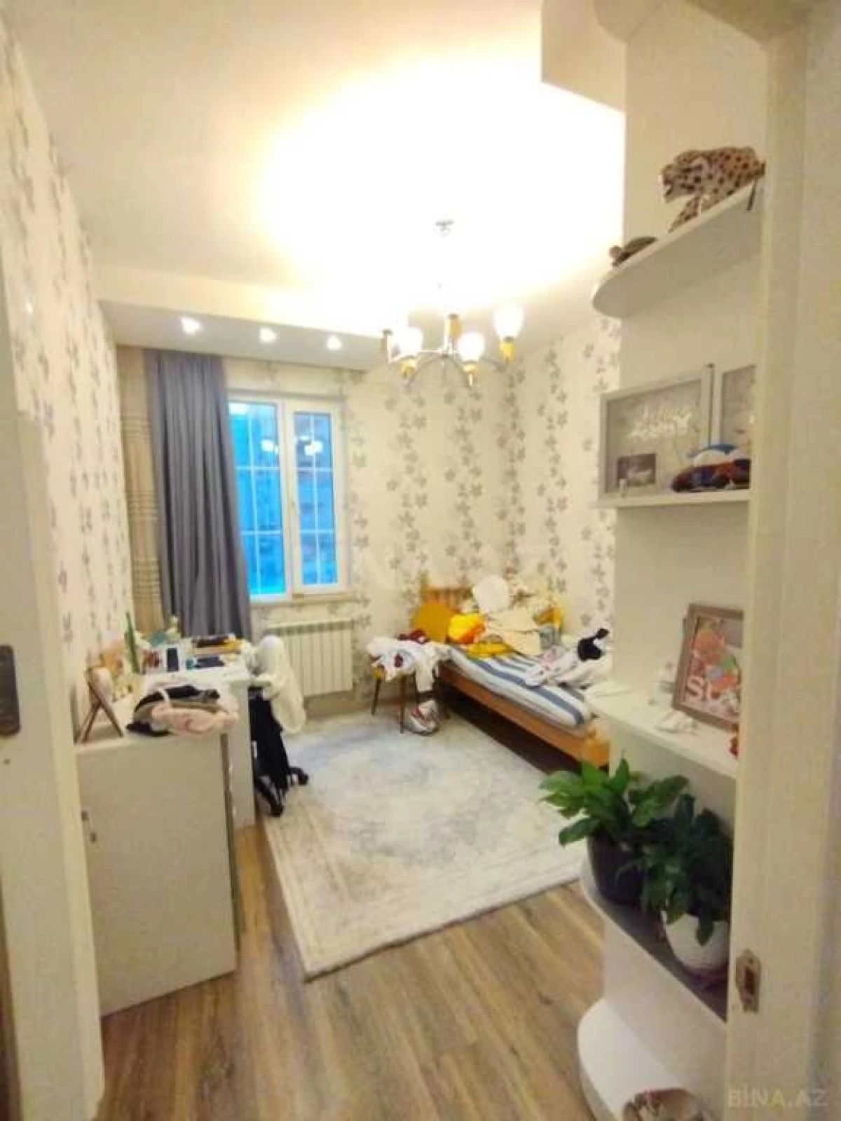 Satılır 10 otaqlı həyət evi 440 m²