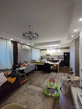 Satılır 10 otaqlı həyət evi 440 m²