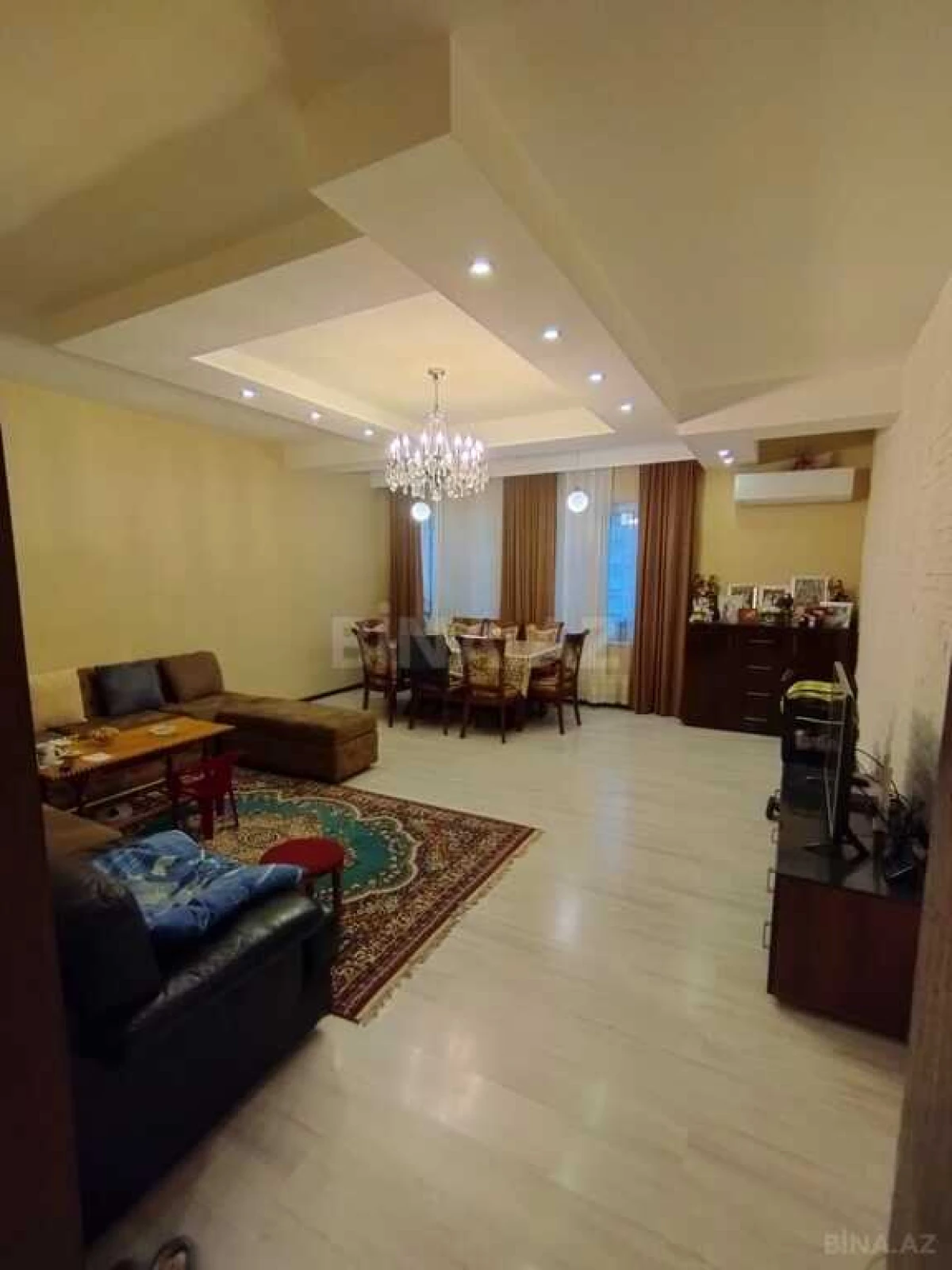 Satılır 10 otaqlı həyət evi 440 m²