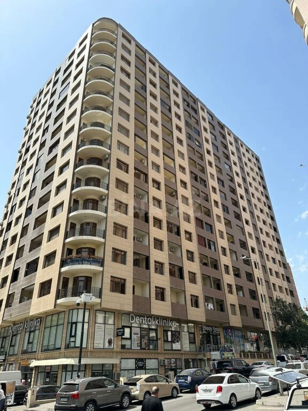 Satılır 1 otaqlı mənzil 66 m²