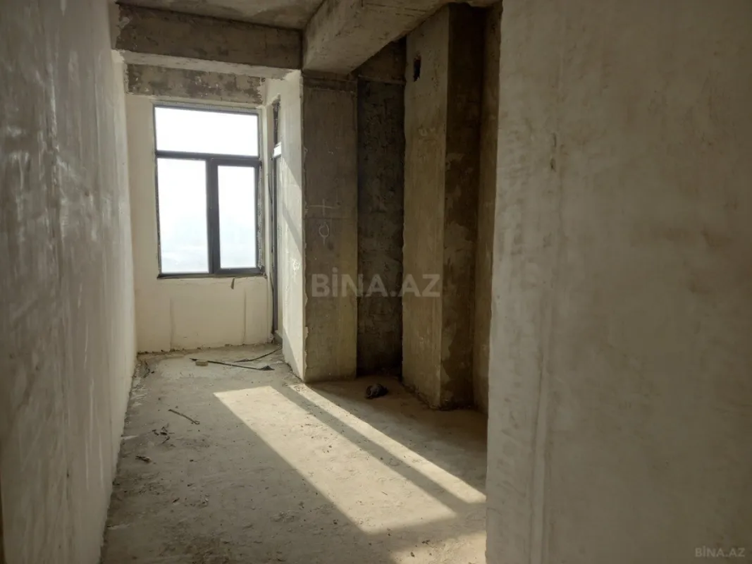 Satılır 3 otaqlı mənzil 110 m²