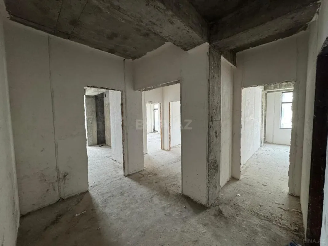Satılır 3 otaqlı mənzil 110 m²