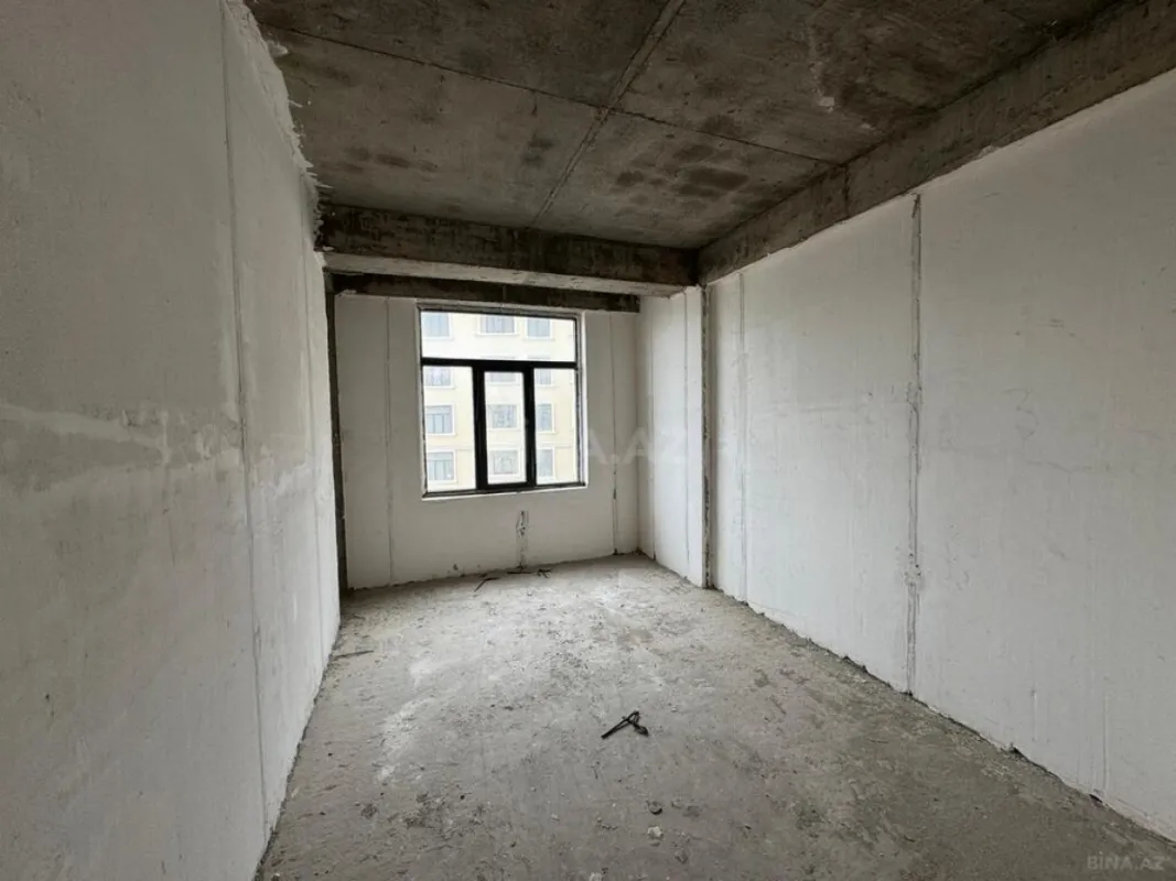 Satılır 3 otaqlı mənzil 110 m²