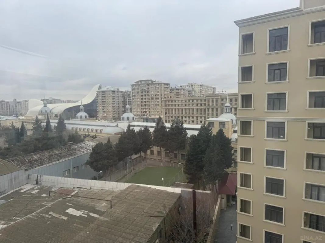 Satılır 3 otaqlı mənzil 110 m²