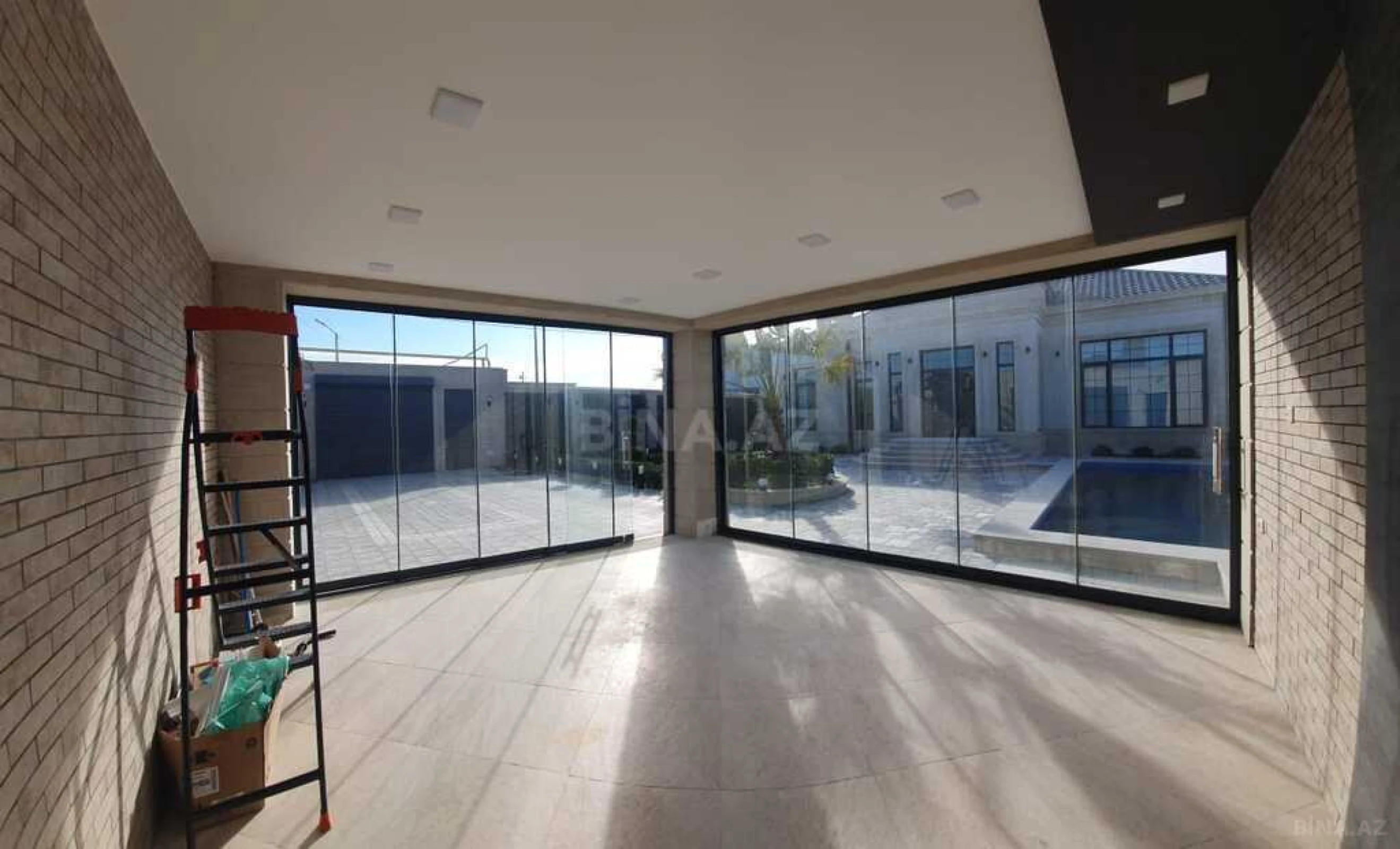 Satılır obyekt 670 m²