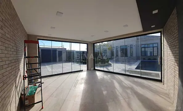 Satılır obyekt 670 m²