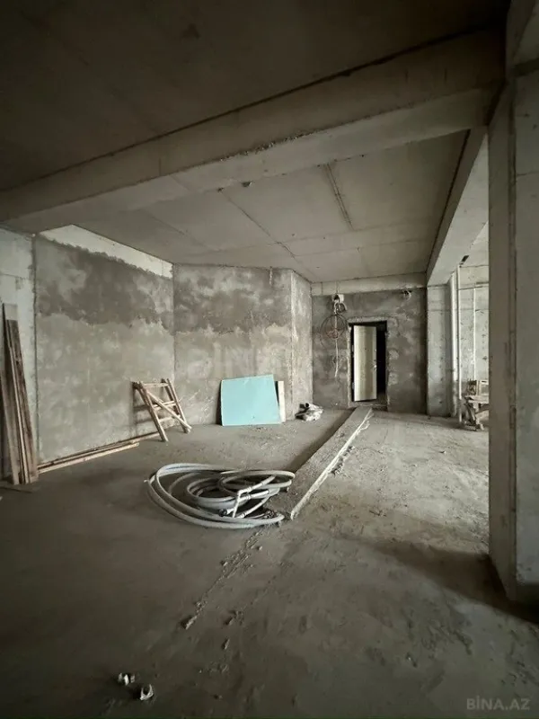 Satılır obyekt 670 m²