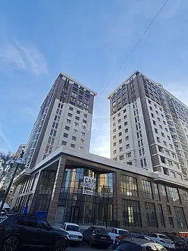 Satılır 3 otaqlı mənzil 136 m² — Bakı 3 otaq 136.00 m²