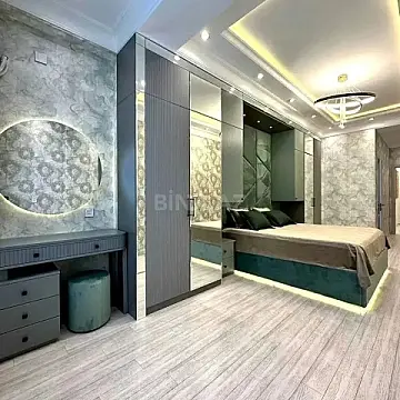 Satılır 3 otaqlı mənzil 136 m²