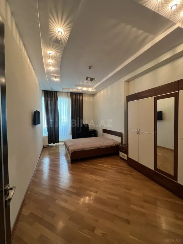 Kirayə verilir 3 otaqlı mənzil 140 m²