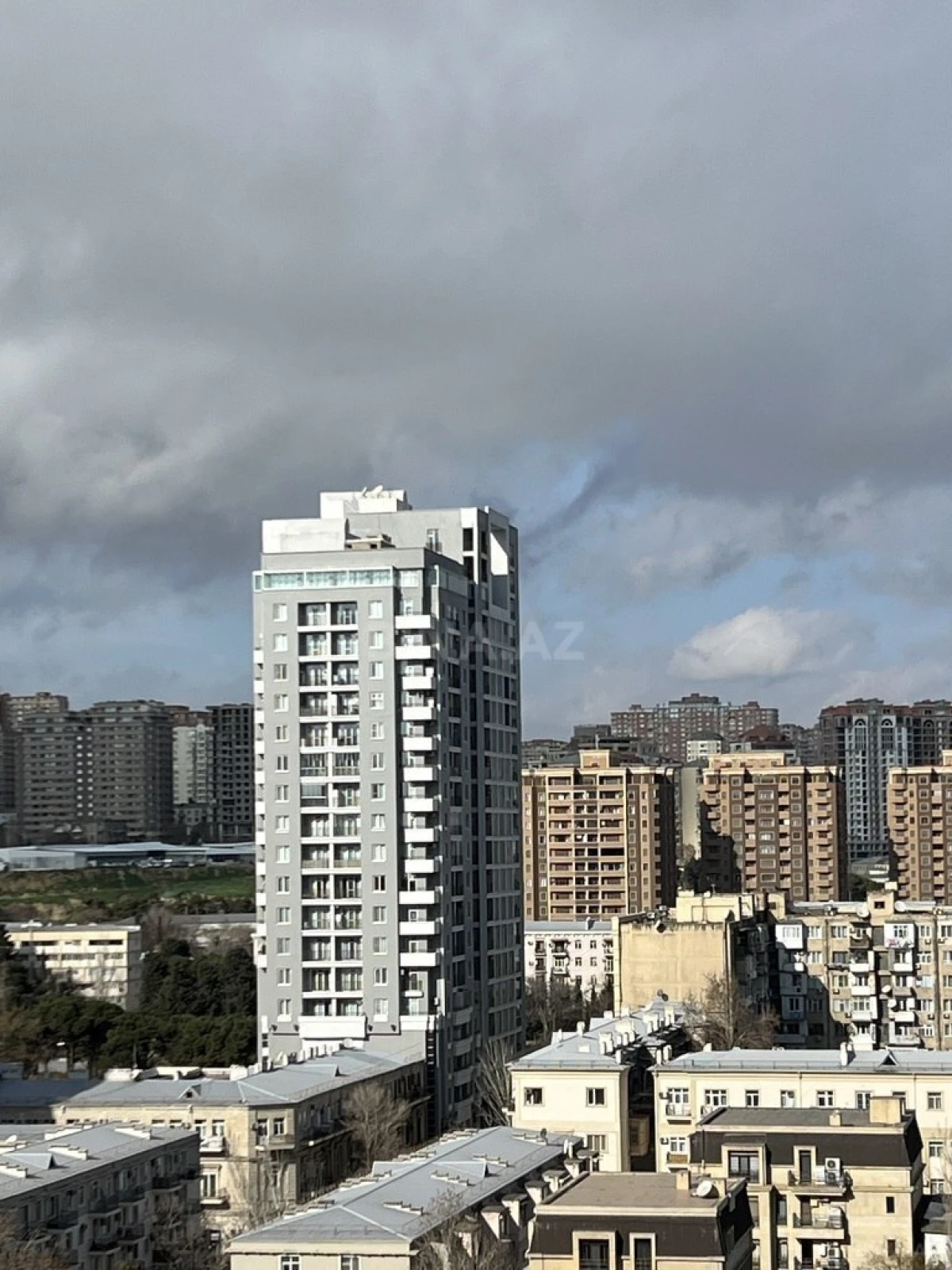 Kirayə verilir 3 otaqlı mənzil 140 m²