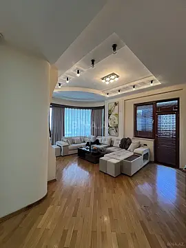 Kirayə verilir 3 otaqlı mənzil 140 m² — Bakı, Sahil qəs. 3 otaq 140.00 m²