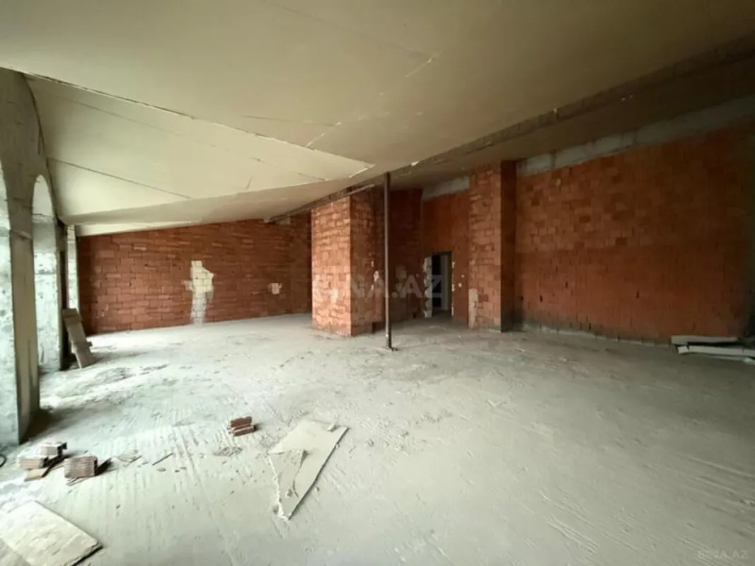 Satılır 3 otaqlı mənzil 328 m²