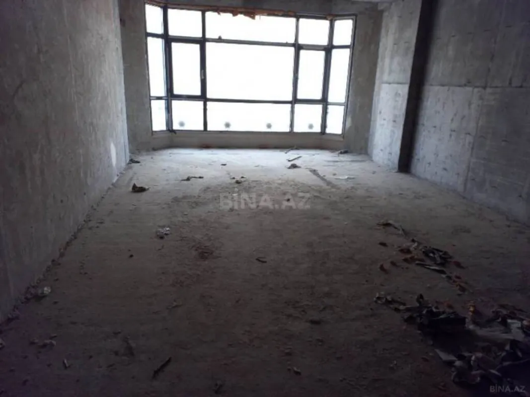 Satılır 3 otaqlı mənzil 328 m²