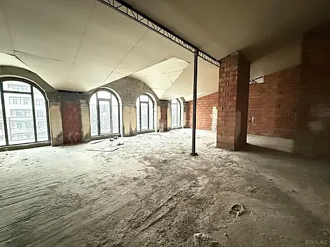 Satılır 3 otaqlı mənzil 328 m²