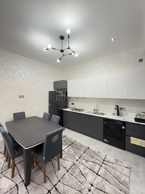 Satılır 4 otaqlı həyət evi 155 m²