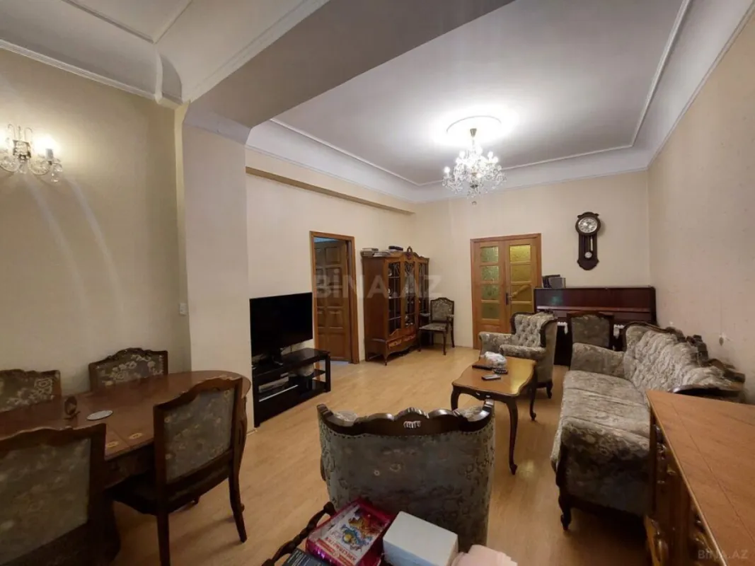 Satılır 3 otaqlı mənzil 100 m²