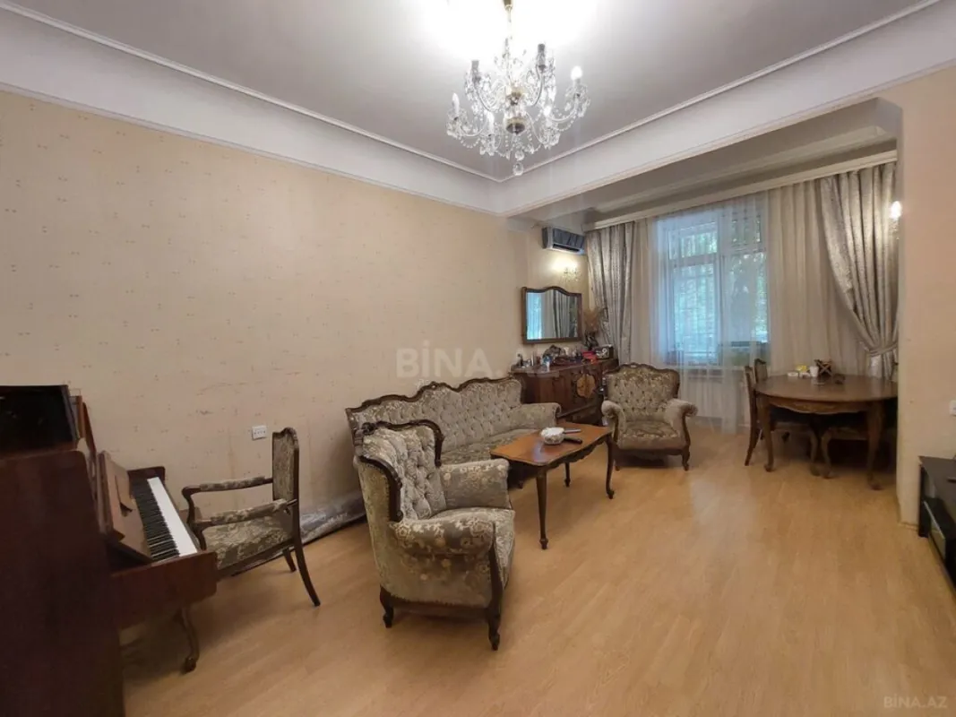 Satılır 3 otaqlı mənzil 100 m²