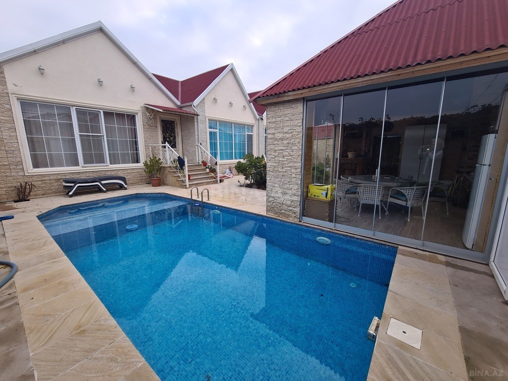 Satılır 4 otaqlı həyət evi 140 m²