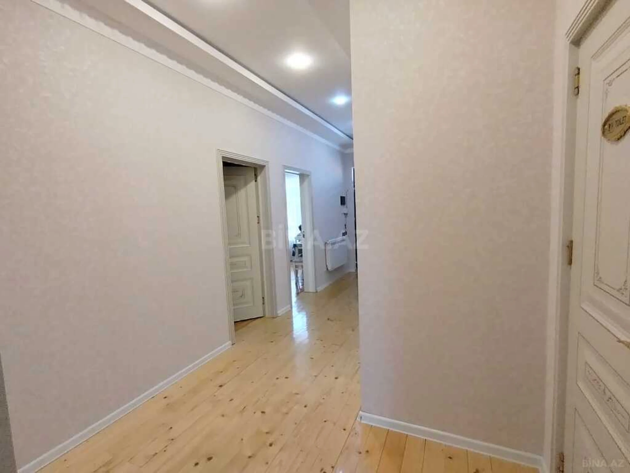 Satılır 7 otaqlı həyət evi 200 m²