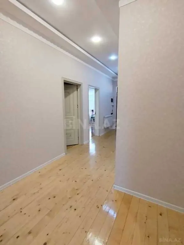 Satılır 7 otaqlı həyət evi 200 m²