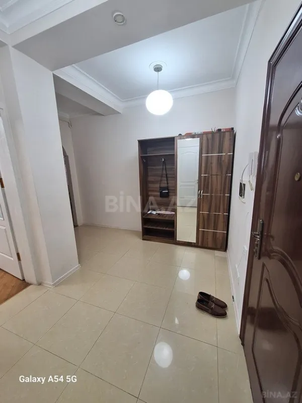 Kirayə verilir 3 otaqlı mənzil 124 m²