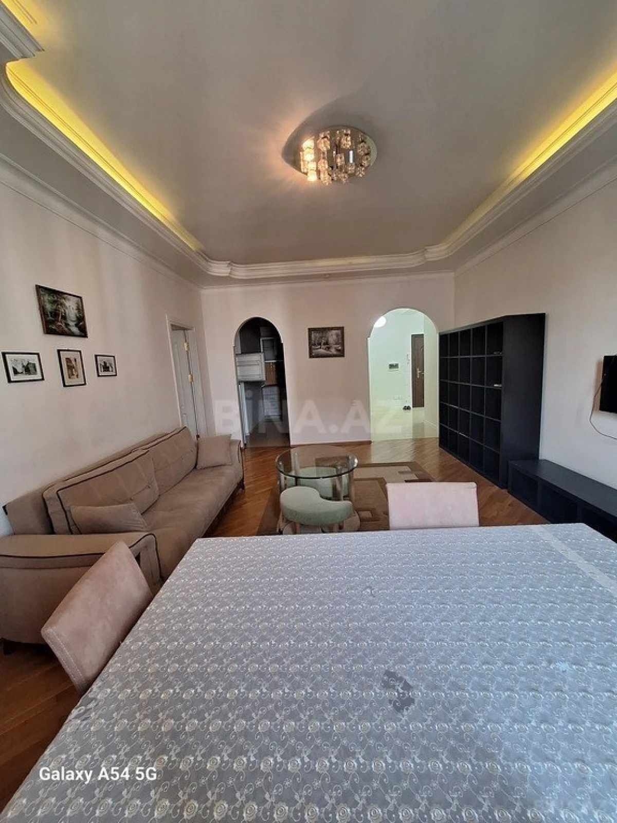 Kirayə verilir 3 otaqlı mənzil 124 m²