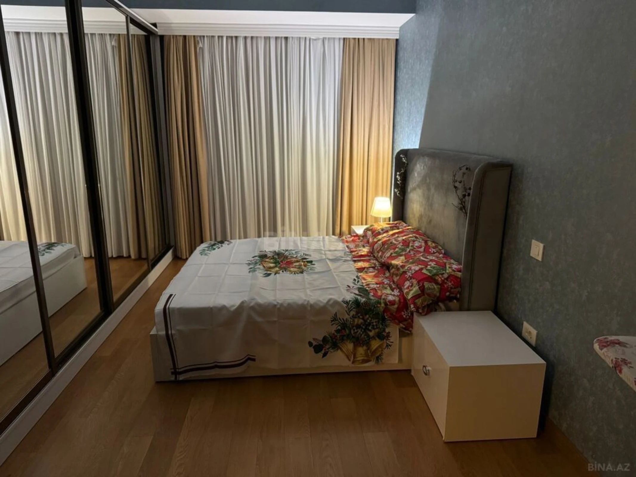 Satılır 2 otaqlı mənzil 107 m²