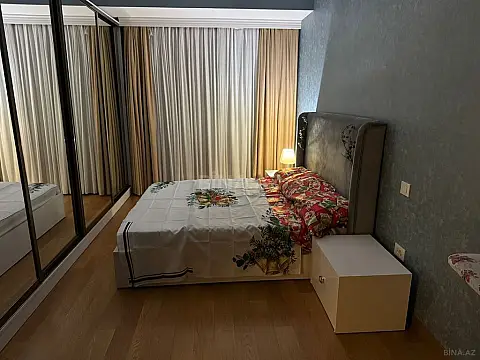 Satılır 2 otaqlı mənzil 107 m²