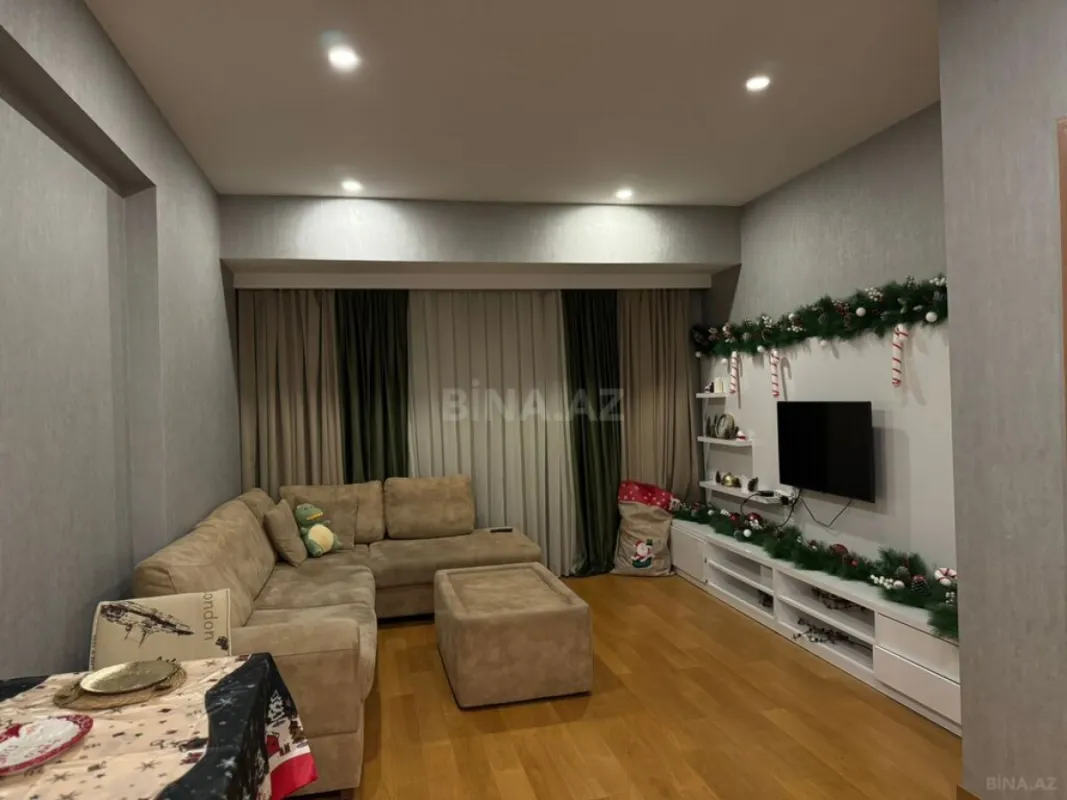 Satılır 2 otaqlı mənzil 107 m²