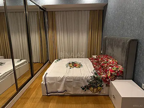 Satılır 2 otaqlı mənzil 107 m²